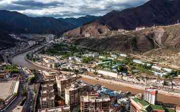 智慧校園教職工平臺助力昌都教育提質增效——系統性價比與數據管理新實踐